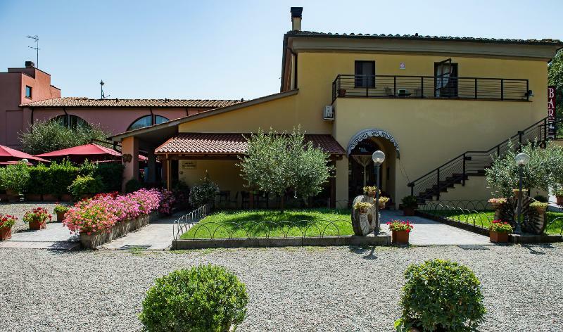 Hotel Molino D'Era Volterra Exterior photo